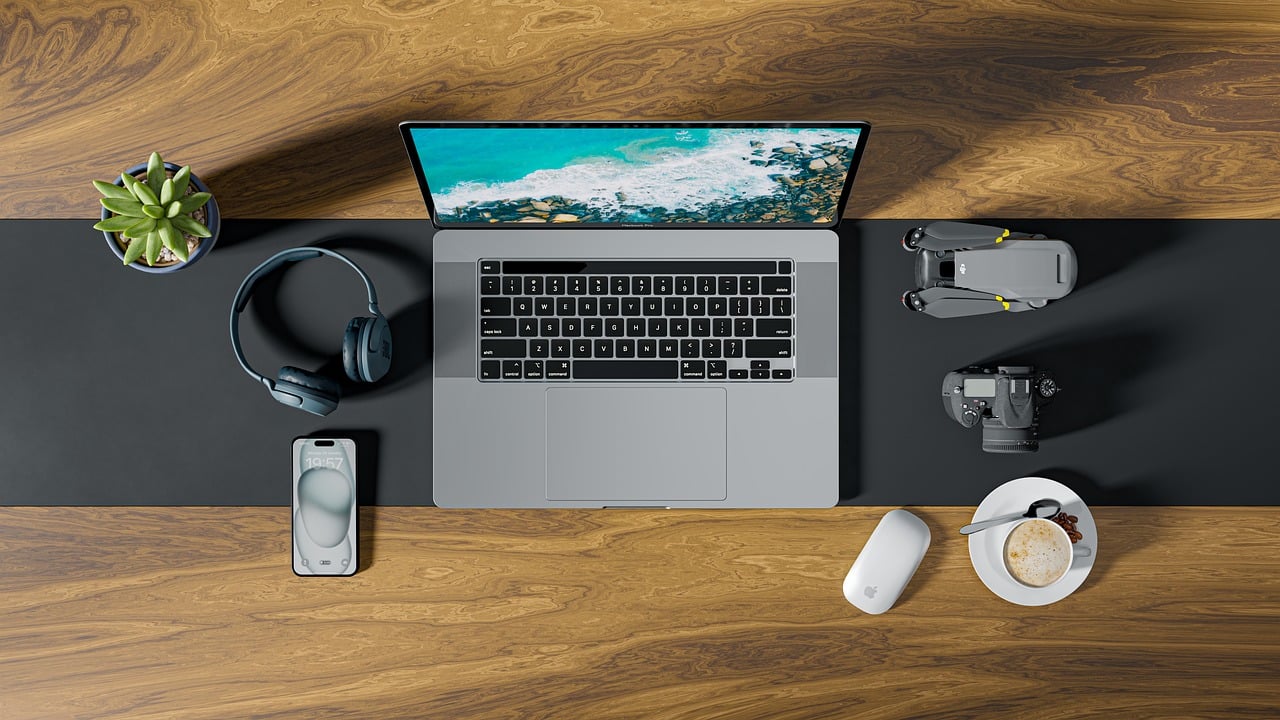Photo to illustrate the idea of tidying your workspace. One of my tips to help you focus your mind.